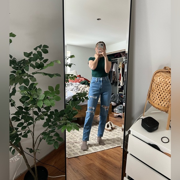 Levi’s mom jeans - Picture 2 of 5